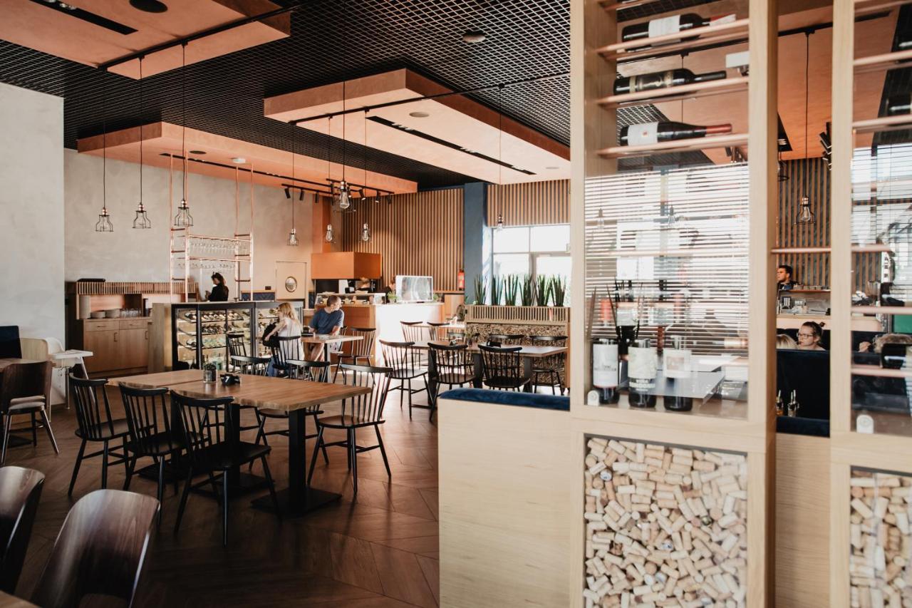 Molto Bene Hotel & Restaurant Skorcz Экстерьер фото