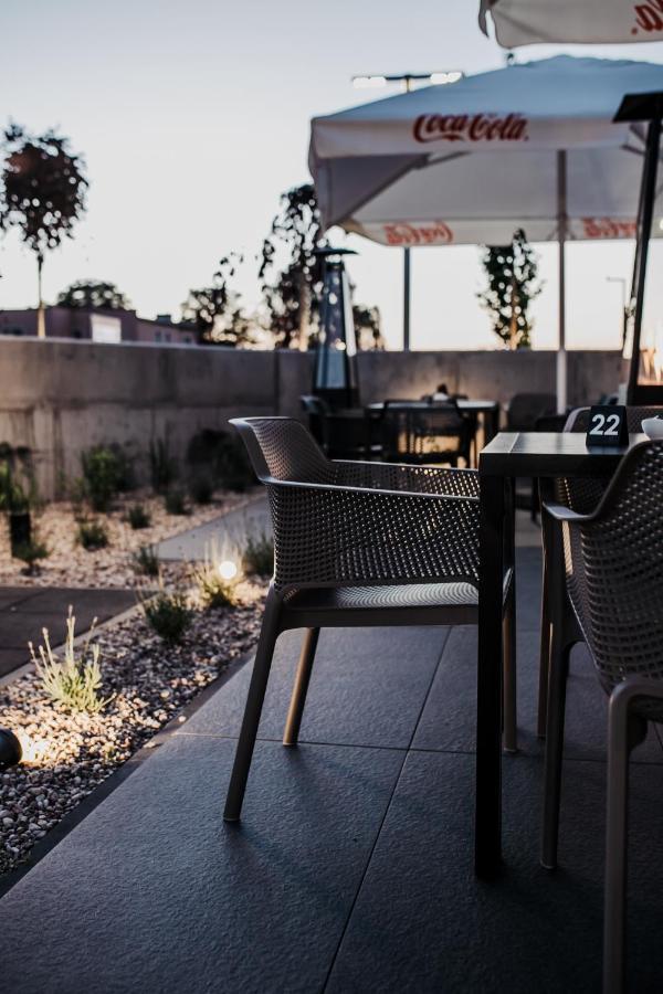 Molto Bene Hotel & Restaurant Skorcz Экстерьер фото